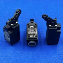 3148 Выключатель концевой 236-TR11 GBT14048.5 самовозвратный (рычаг с роликом наруж)_